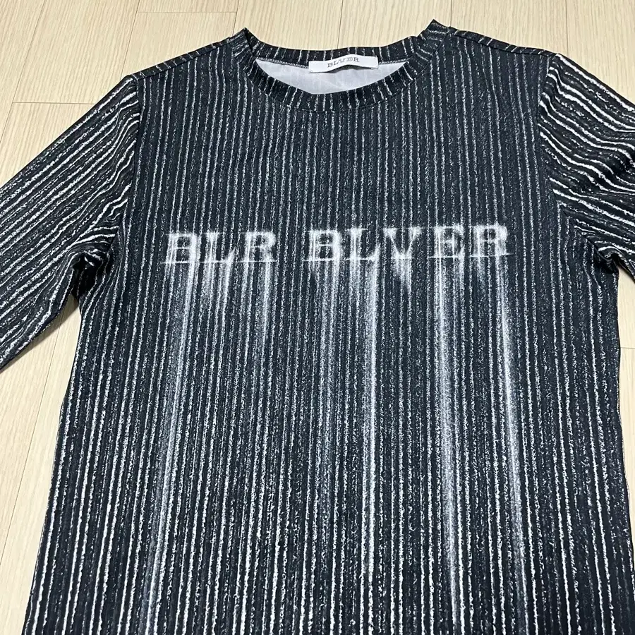 (미착용) 비엘알 BLR PRINTED TOP