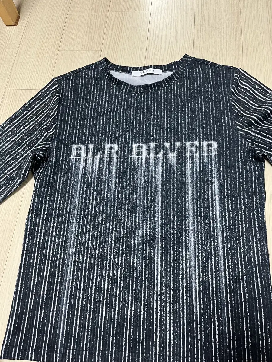 (미착용) 비엘알 BLR PRINTED TOP