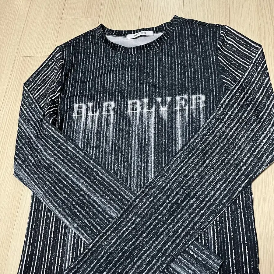 (미착용) 비엘알 BLR PRINTED TOP