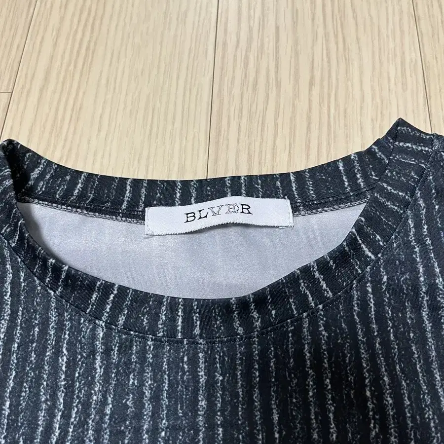 (미착용) 비엘알 BLR PRINTED TOP