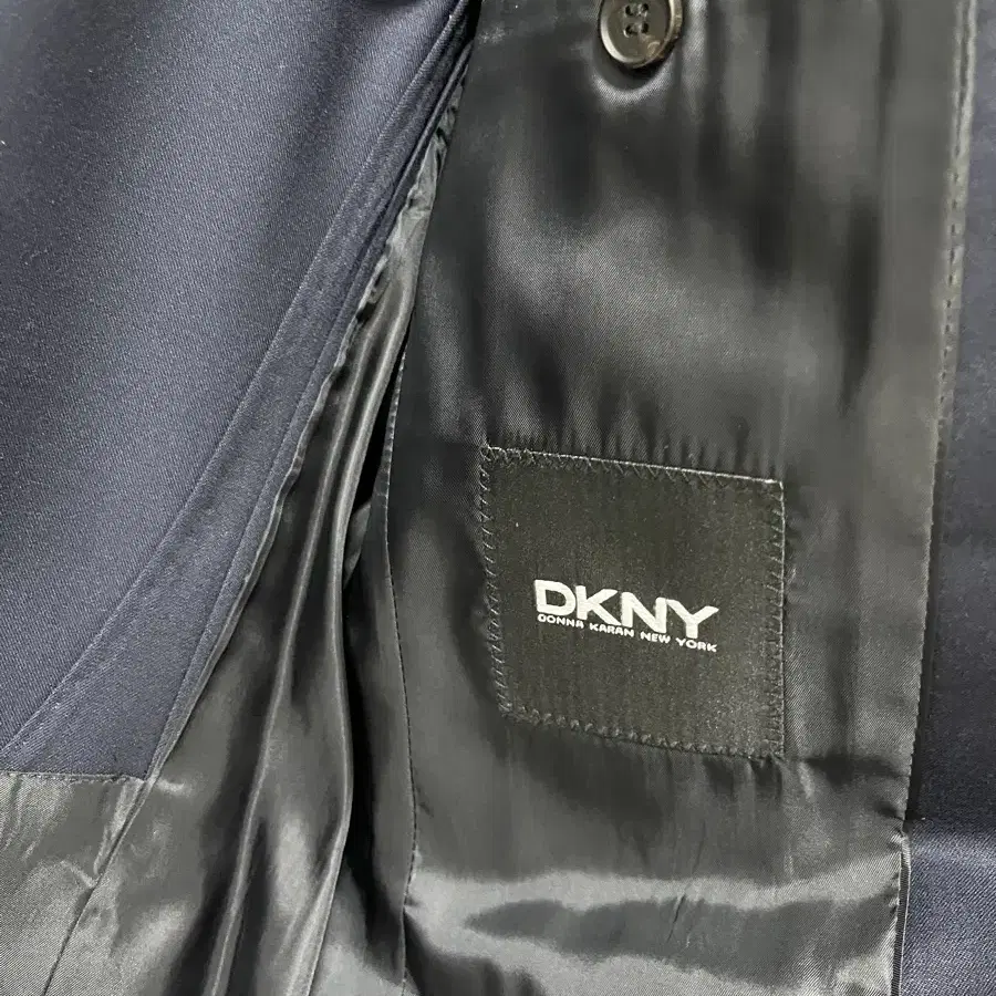 DKNY 남자 정장 세트(네이비색) 팝니다~