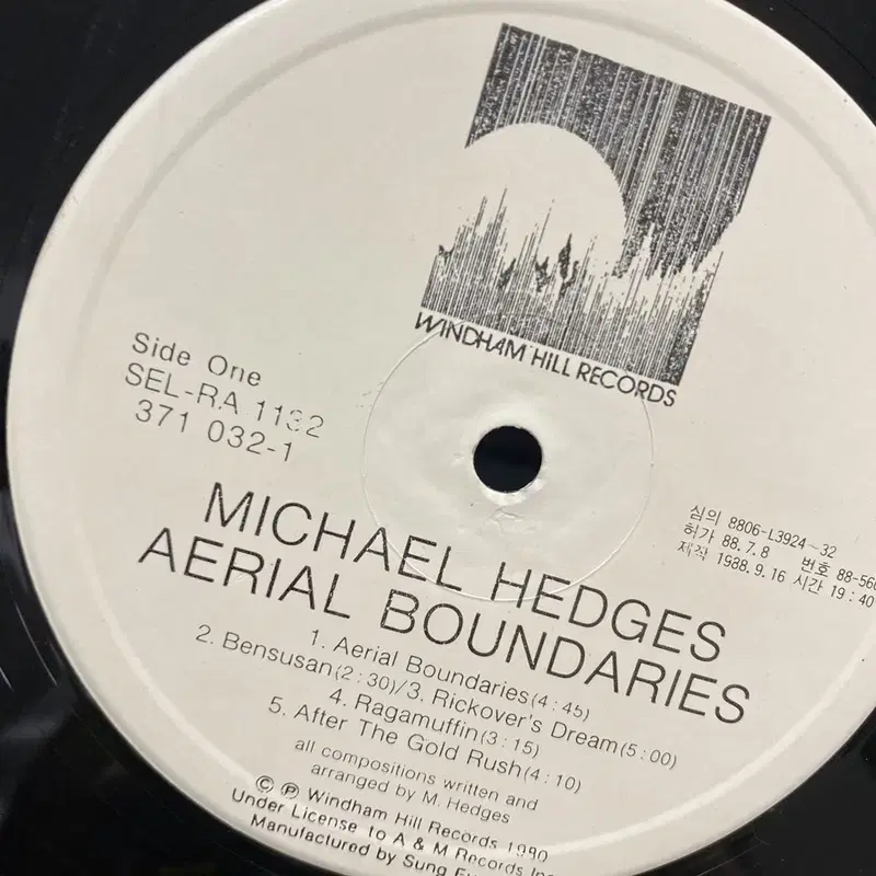 MICHAEL HEDGES LP / AA7144