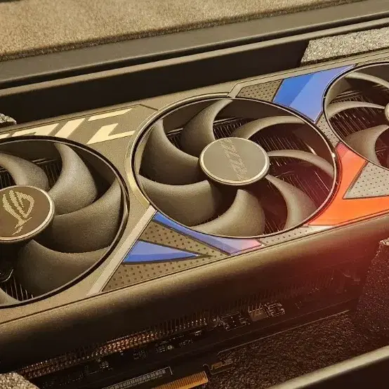 ASUS RTX4080S ROG STRIX GAMING 16GB 팝니다