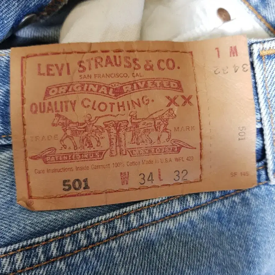 Made in USA 90s Levi's 501 34*32 연청