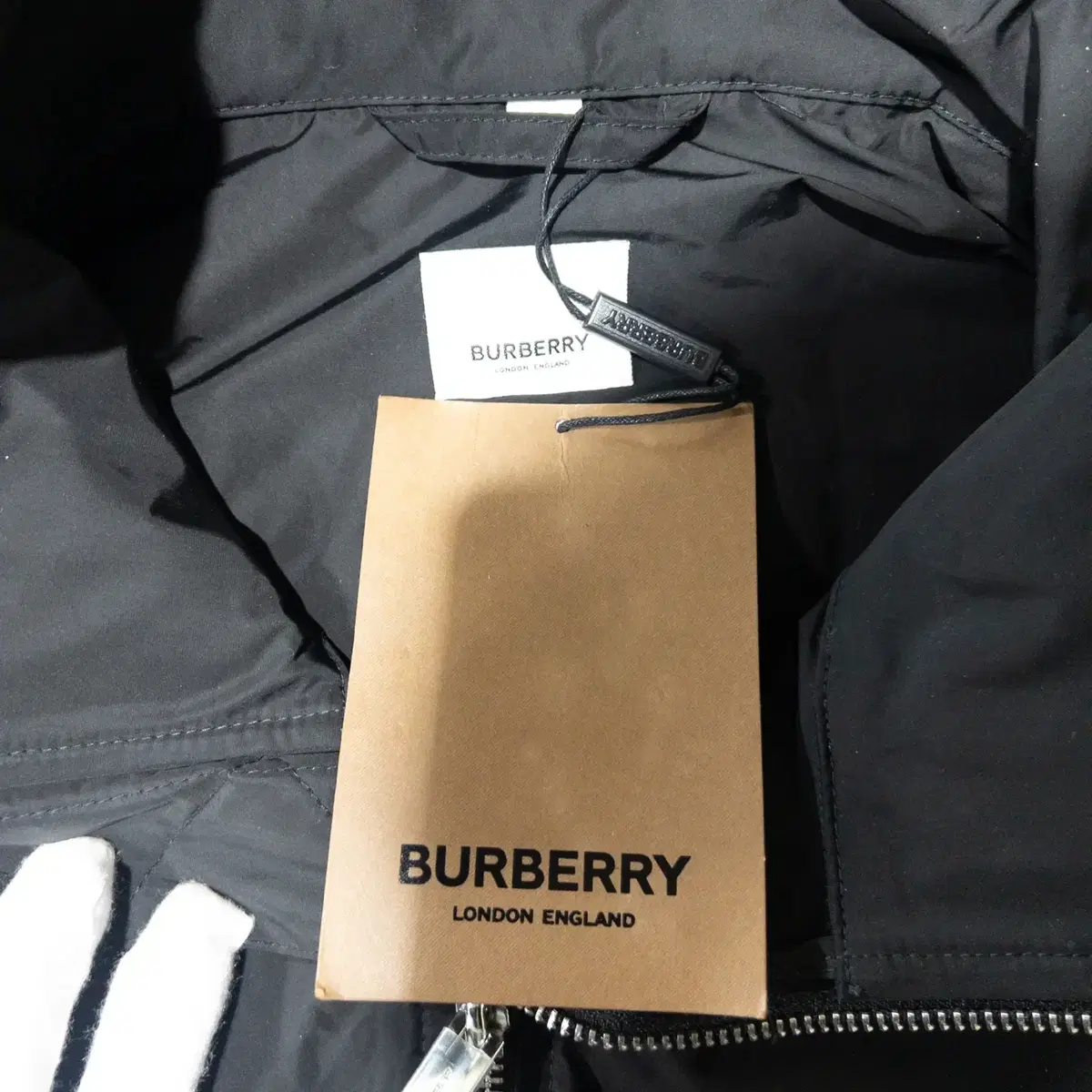 Burberry 버버리 새상품 남성 후드 바람막이 자켓 52/빈티지홍