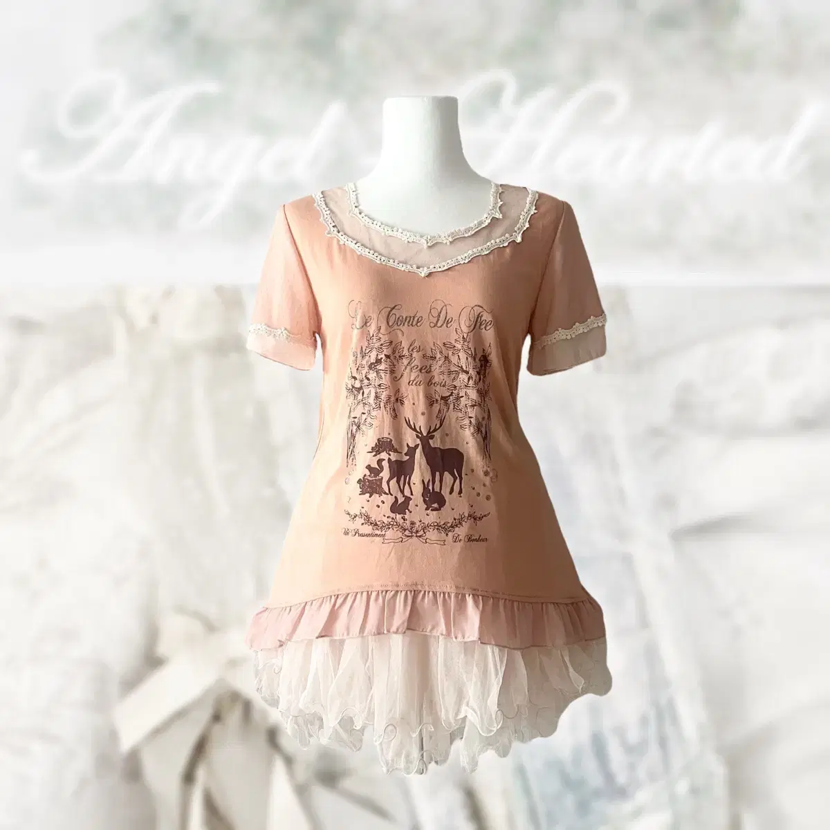 Axes Femme fairytale antique lace top