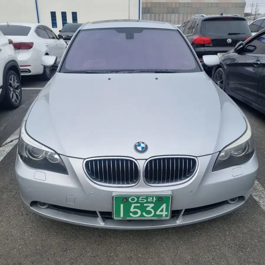 bmw523i