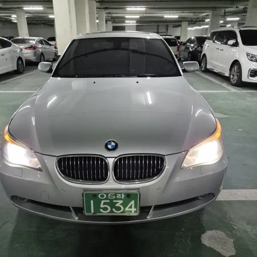 bmw523i