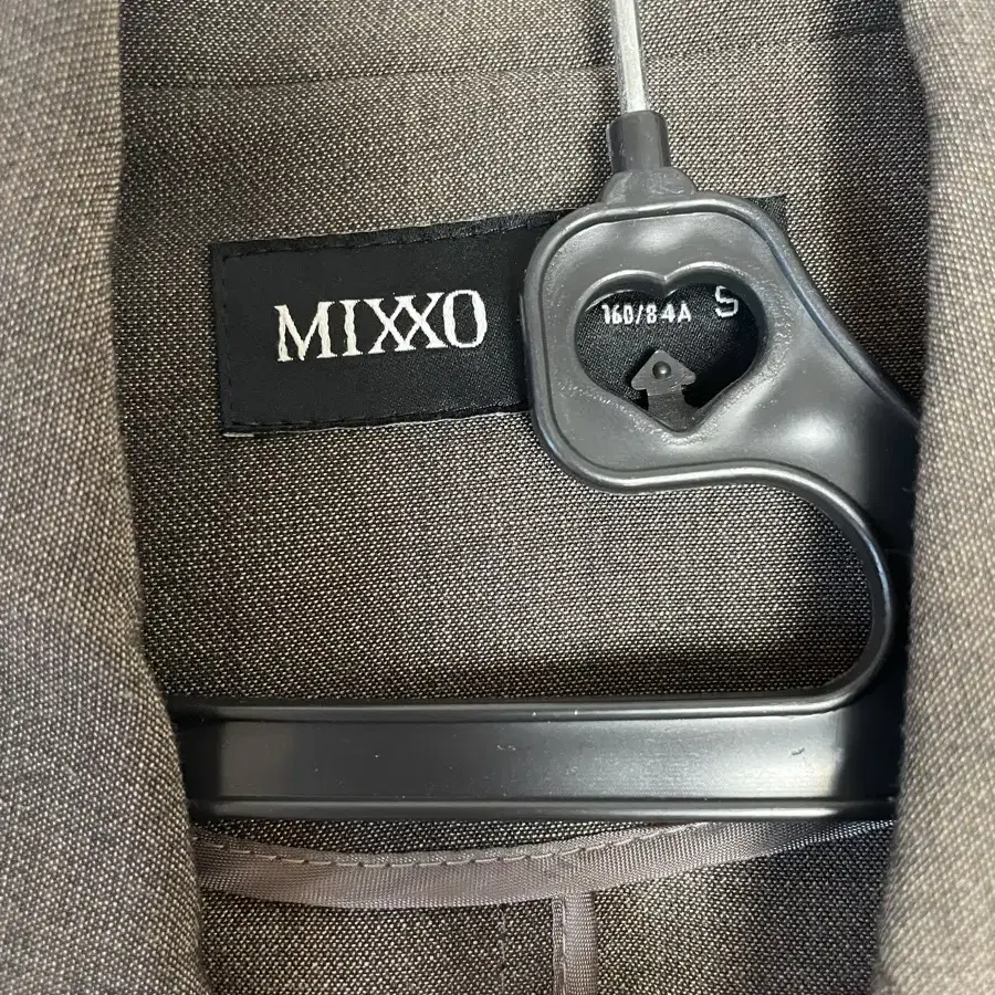 MIXXO 믹쏘 하객 정장