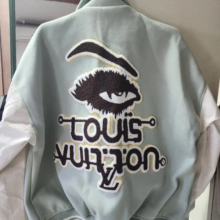 LOUIS VOITTON JACKET 팝니다