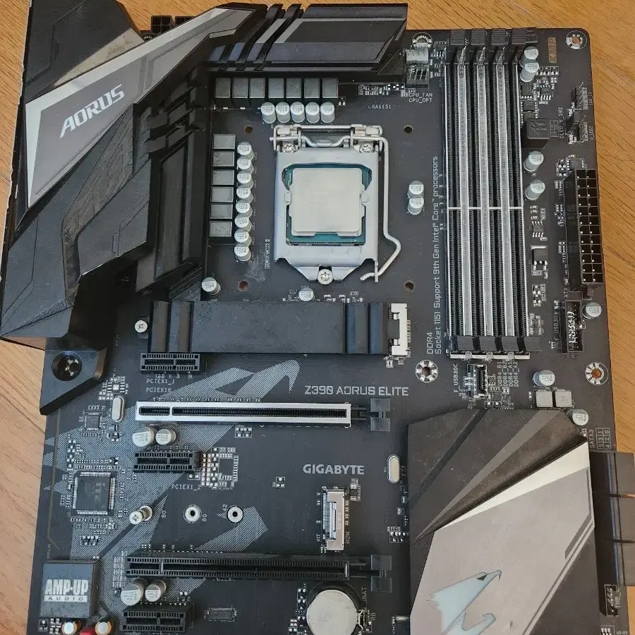 기가바이트 어로스 엘리트 z390 메인보드 + i5-9600kf cpu