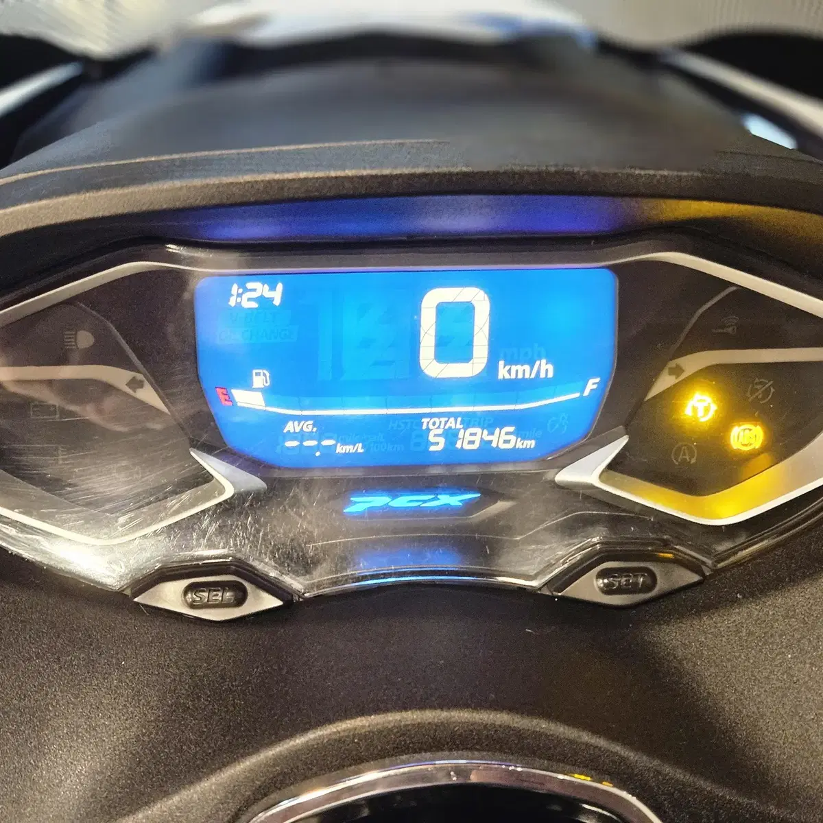 부산 PCX125 ABS 21년식 블루메탈릭 5만키로  차량 판매합니다.