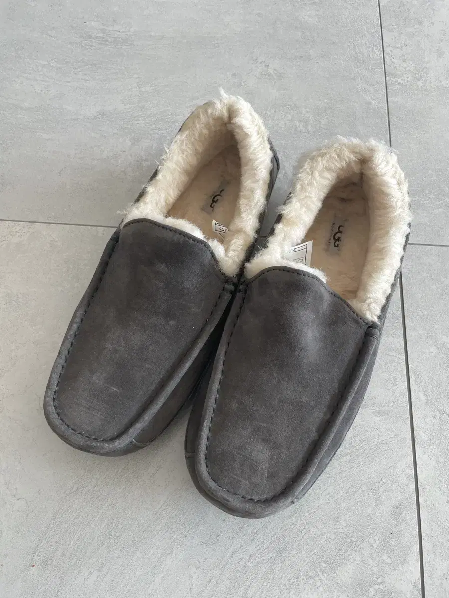 UGG 어그 UK8 42 270