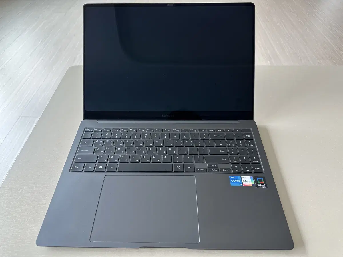 I am selling a Galaxy Book 3 Pro 16-inch (NT960XFT-A51AG).