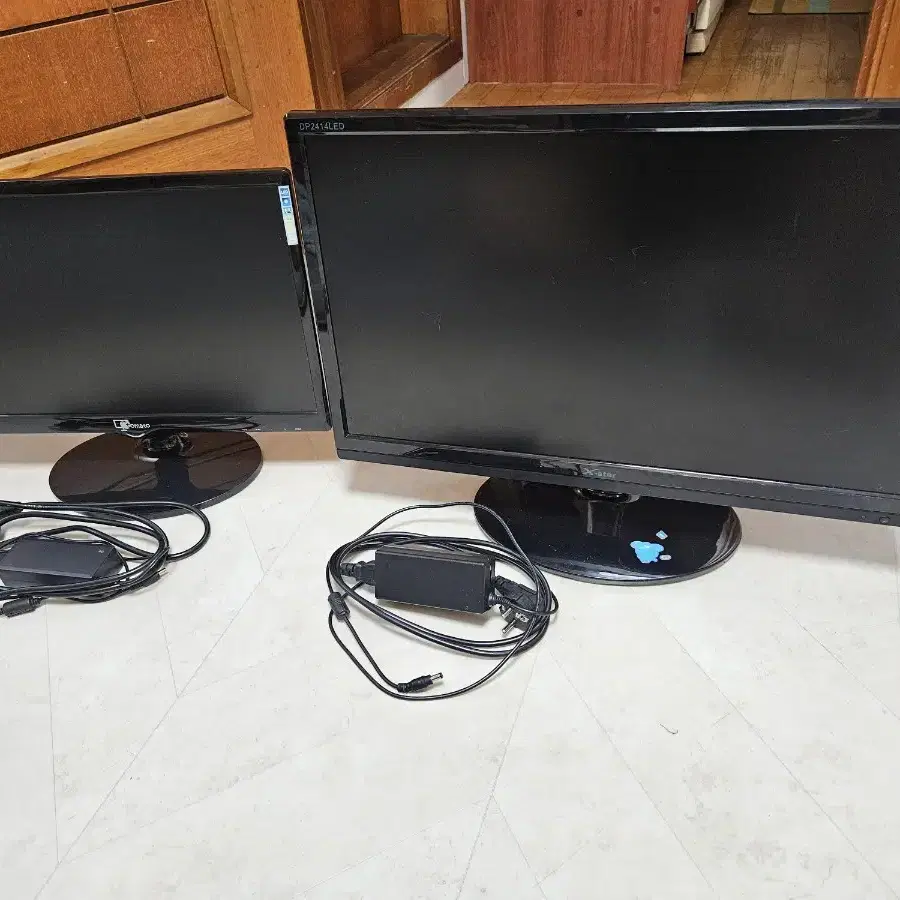 24인치 144hz 모니터 + 20인치 모니터 팝니다.