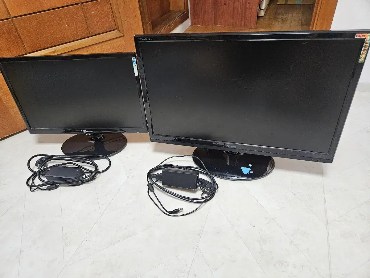 24인치 144hz 모니터 + 20인치 모니터 팝니다.