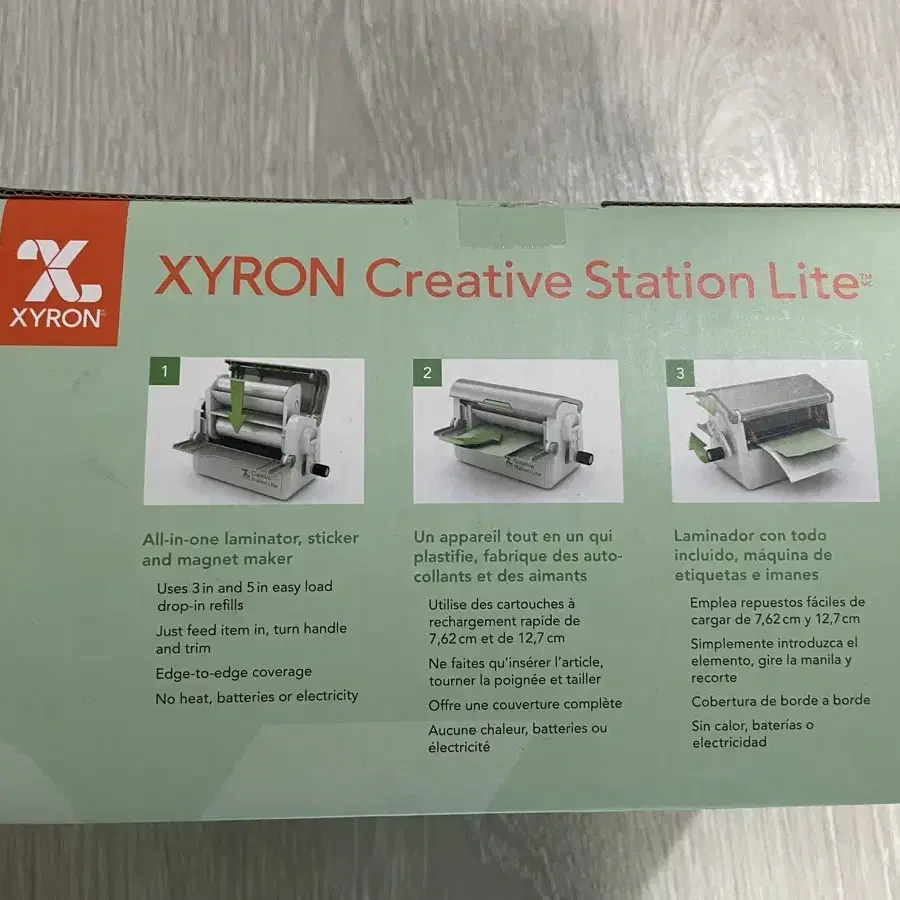 자이론 크리에이티브 스테이션 라이트 Xyron Creative Stati