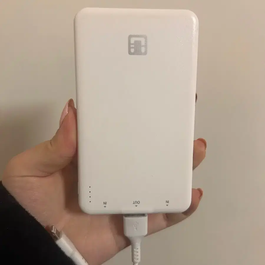 슬림핏 보조 배터리 5000mAh 팝니다!