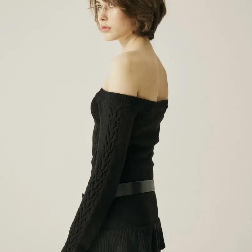 쓰리타임즈 cable off-shoulder dress black