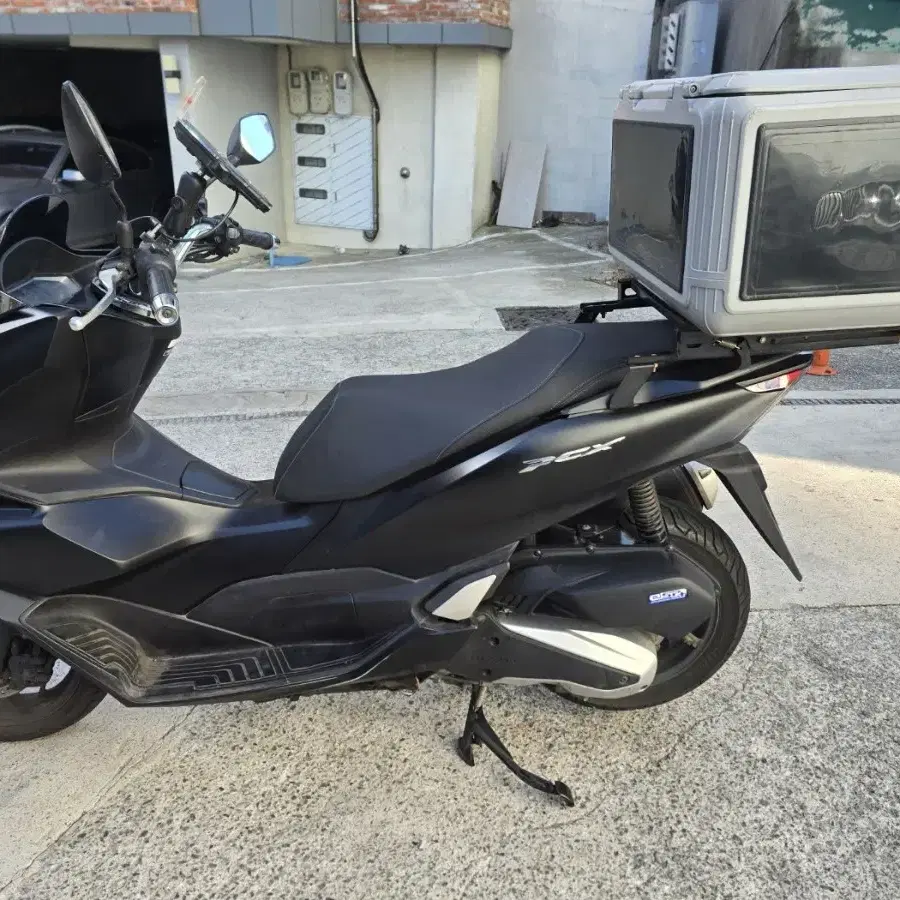 부산 22년식 pcx125 판매합니다