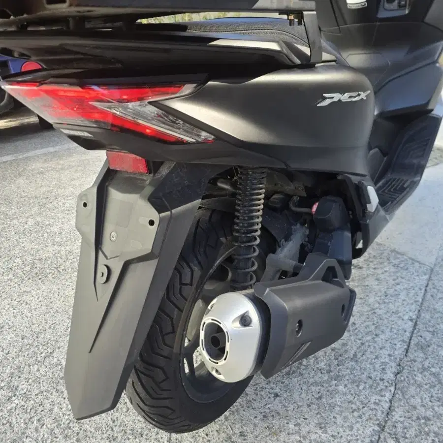 부산 22년식 pcx125 판매합니다