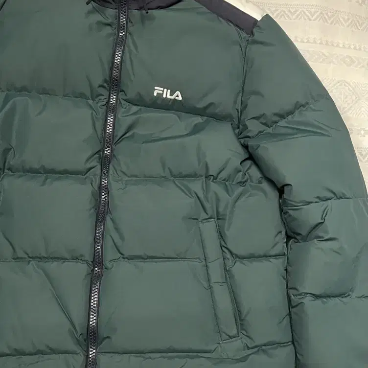 필라 FILA 빅로고 패딩