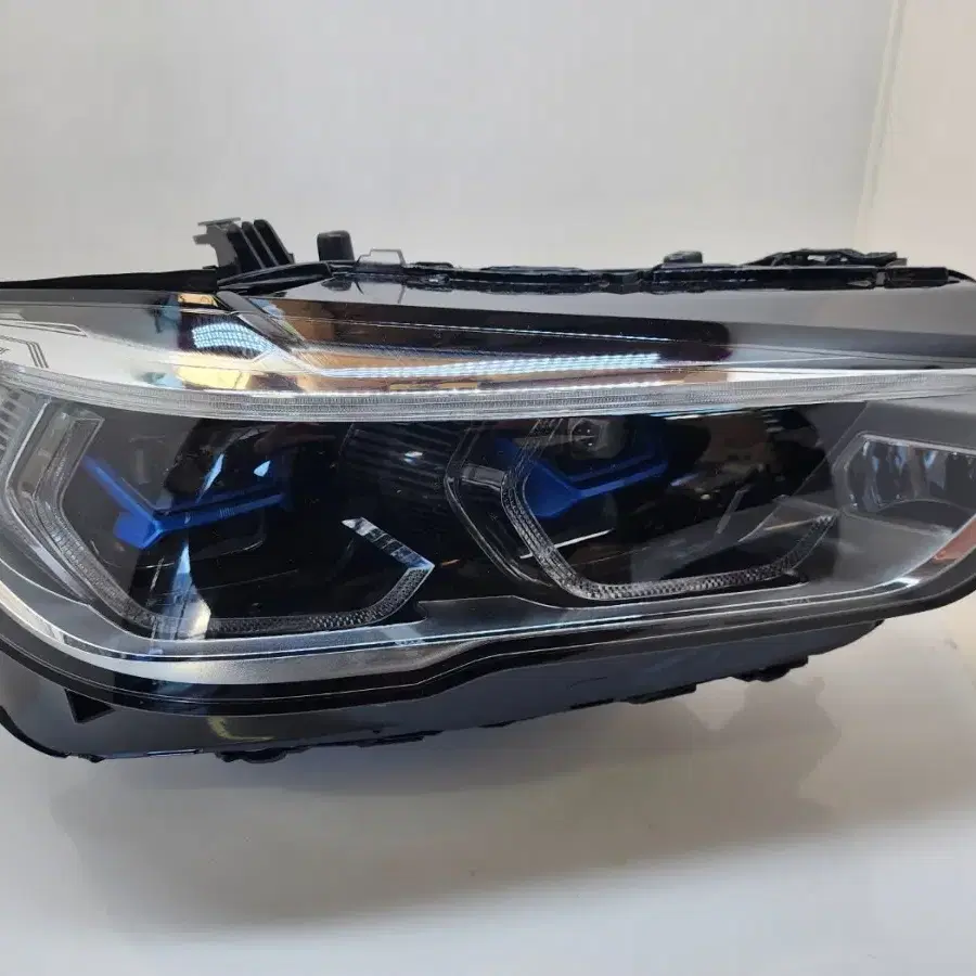 bmw x5,x6,g05,g06 조수석 led레이져라이트