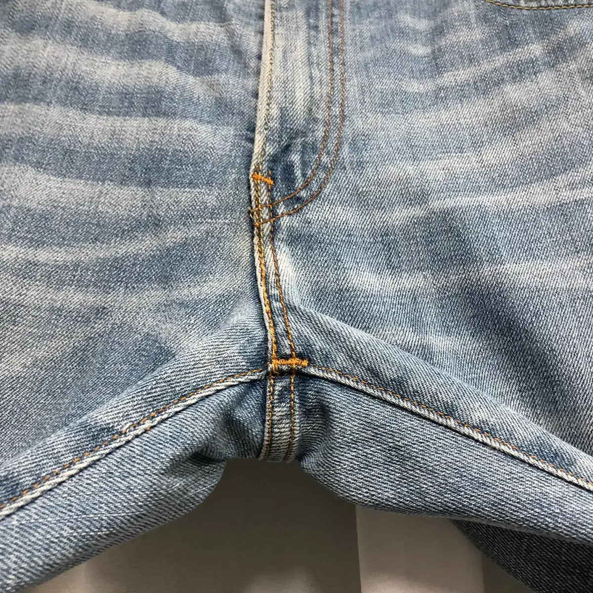 Levi's 510 스키니핏 데님 팬츠 (W34)