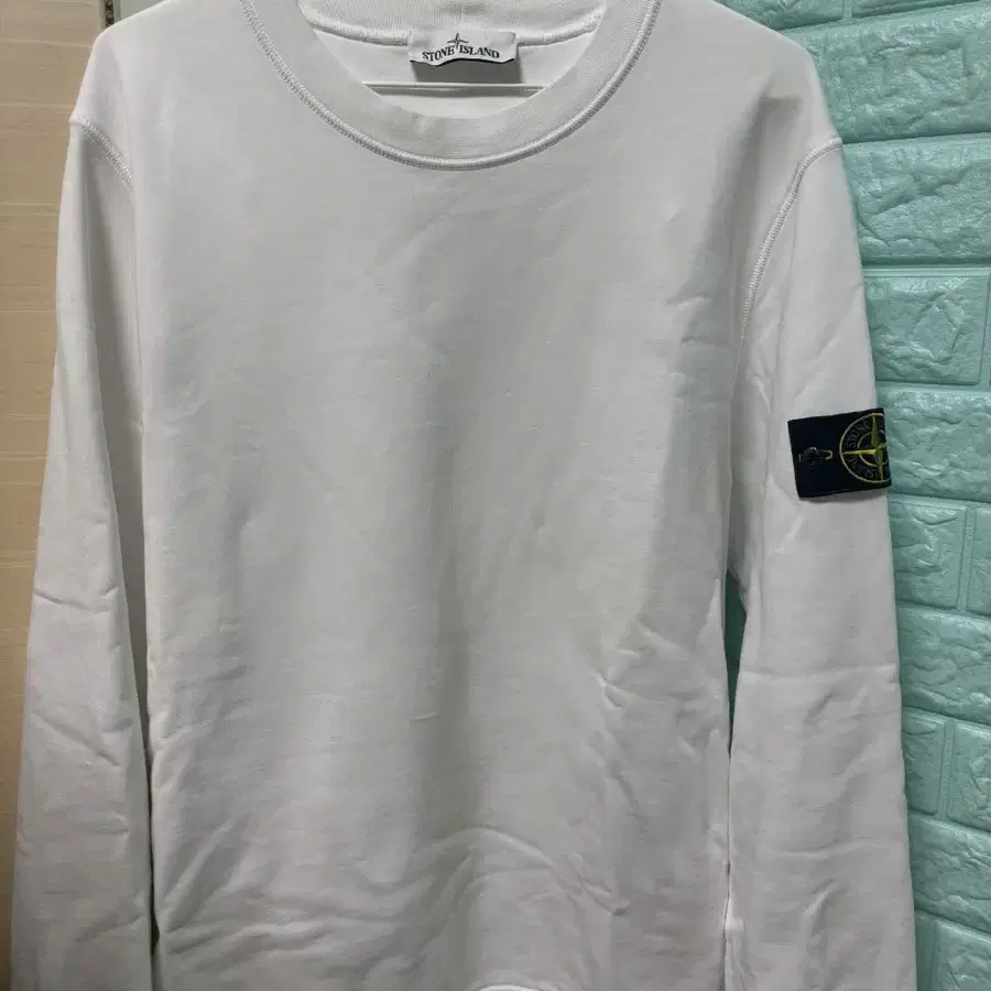 스톤아일랜드 맨투맨 21ss xl