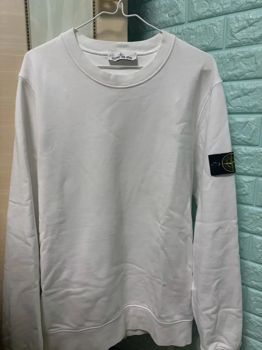 스톤아일랜드 맨투맨 21ss xl