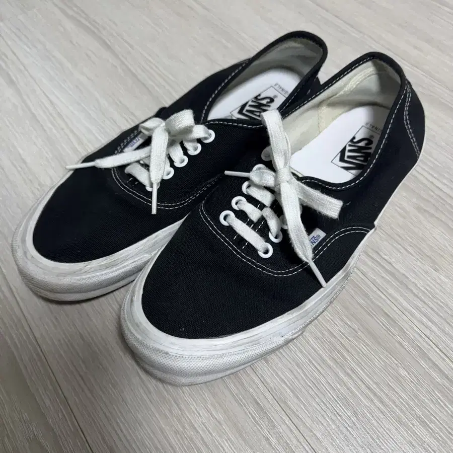 반스 VANS 어센틱 볼트 270 블랙