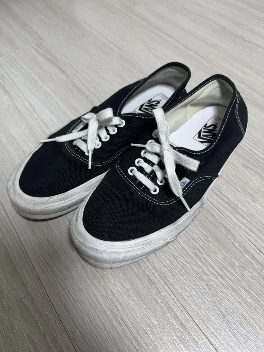 반스 VANS 어센틱 볼트 270 블랙