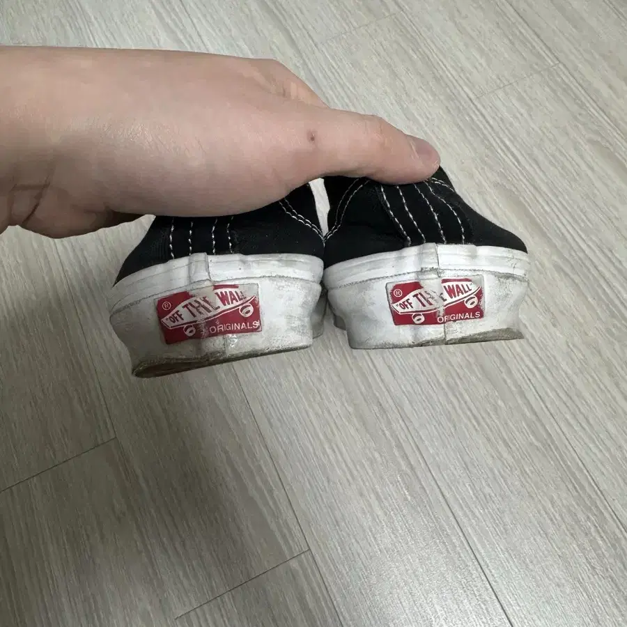 반스 VANS 어센틱 볼트 270 블랙