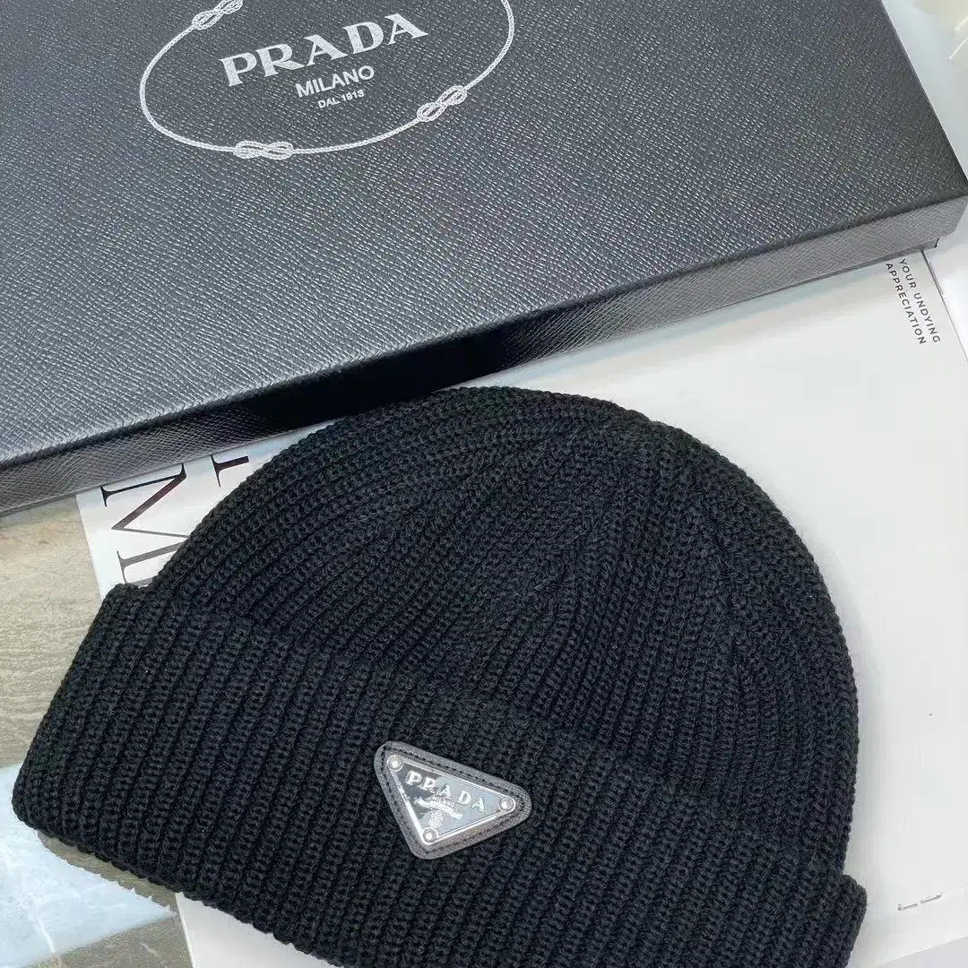 프라다 PRADA 니트모자