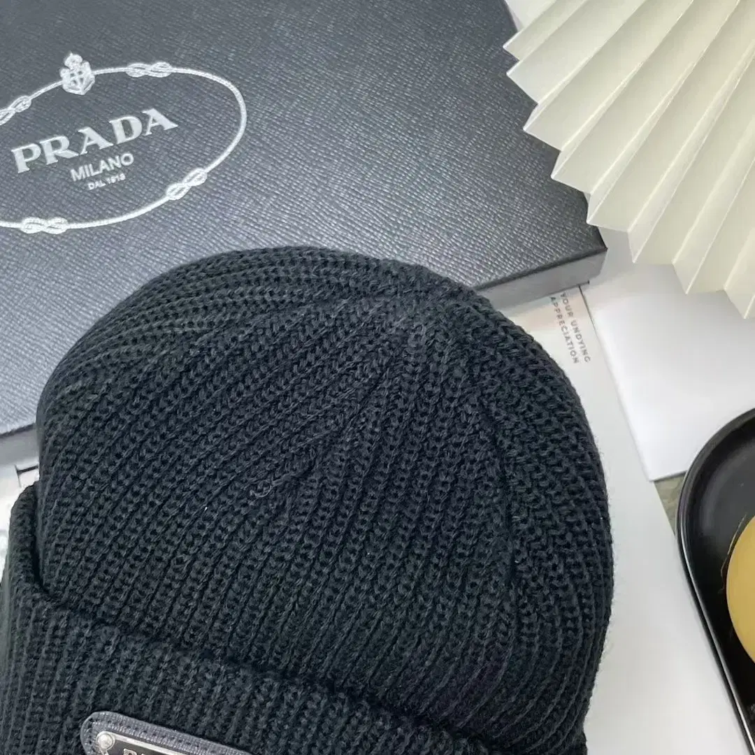 프라다 PRADA 니트모자