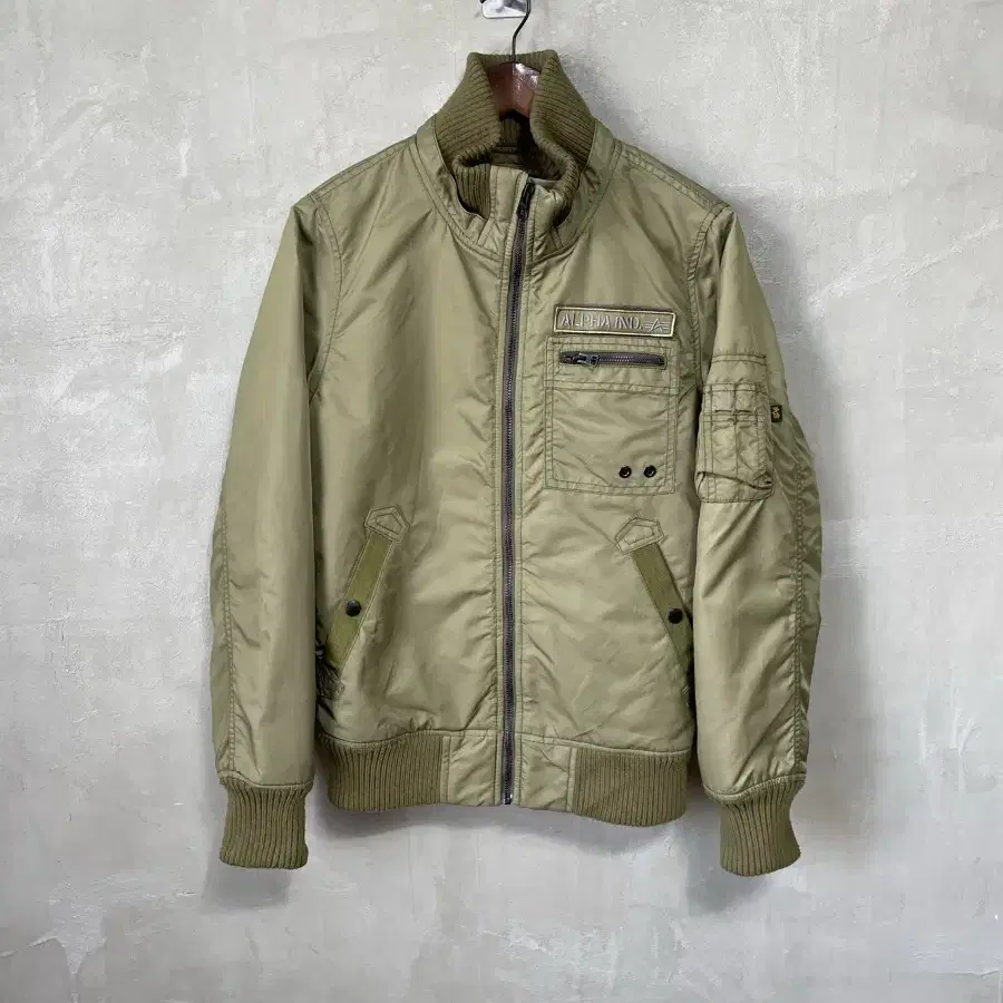 Alpha Industries  ma-1 Jacket