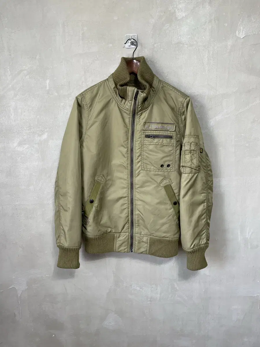 Alpha Industries  ma-1 Jacket