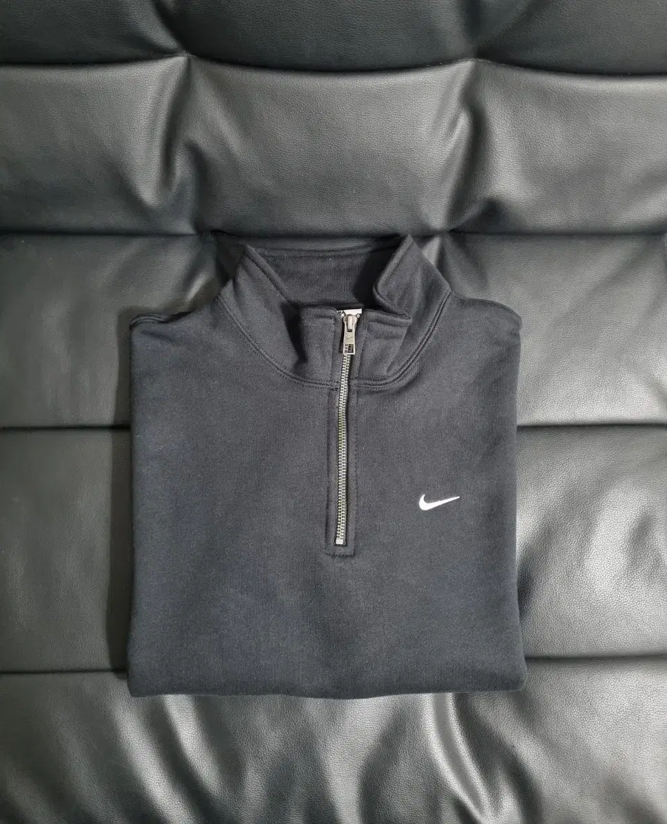 (M)Nike Solosuci Quarter House Top