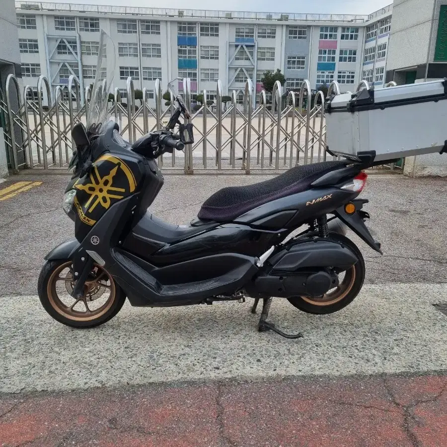 nmax125.22년식팝니다 실키로 무꿍무슬립무사고