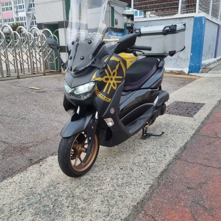 nmax125.22년식팝니다 실키로 무꿍무슬립무사고