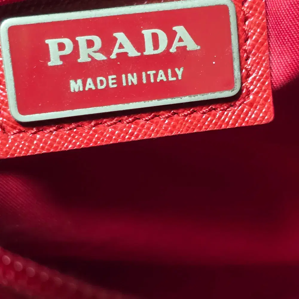 PRADA 포코너 미니 크로스백 폰백 숄더백 클러치