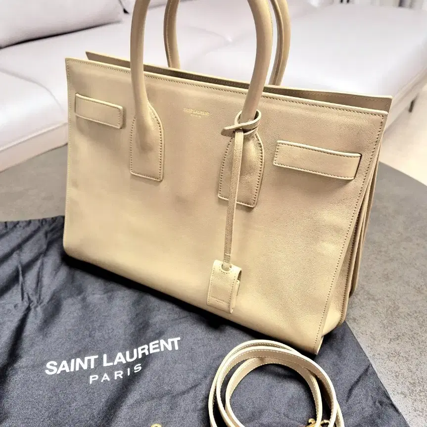 Saint Laurent 생로랑 삭 드 쥬르 스몰 토트백 숄더백