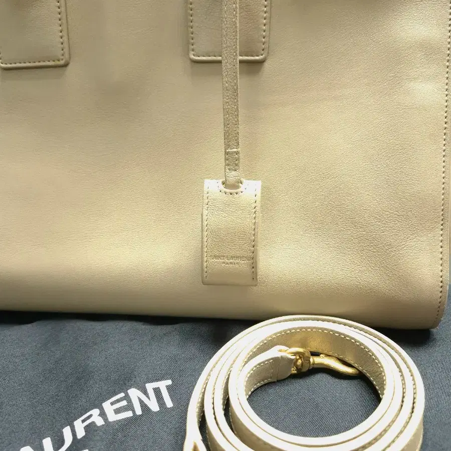 Saint Laurent 생로랑 삭 드 쥬르 스몰 토트백 숄더백