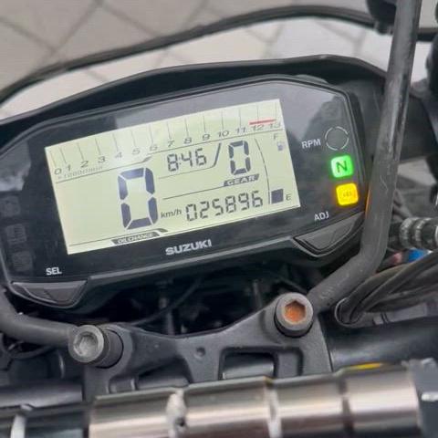 2019년식 gsxs-s125 3박스 26000km 개인