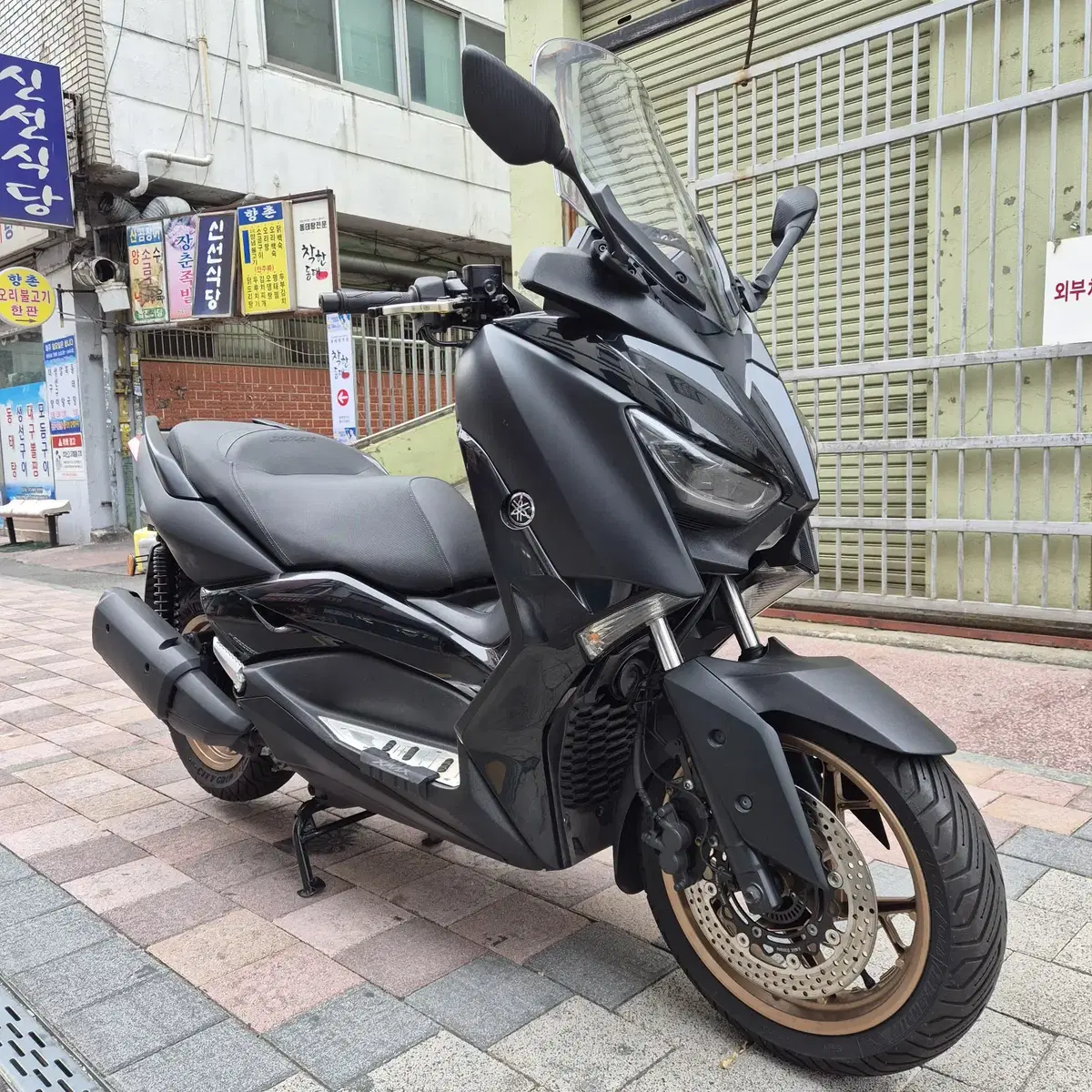 센터판 S급 YAMAHA XMAX300 판매합니다.