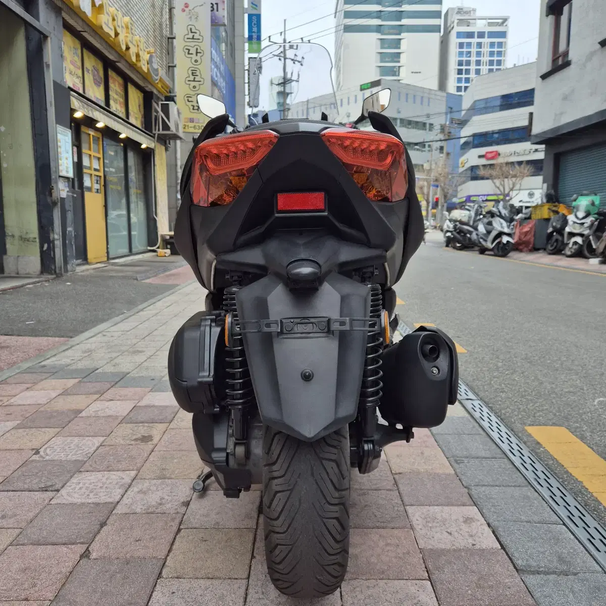 센터판 S급 YAMAHA XMAX300 판매합니다.