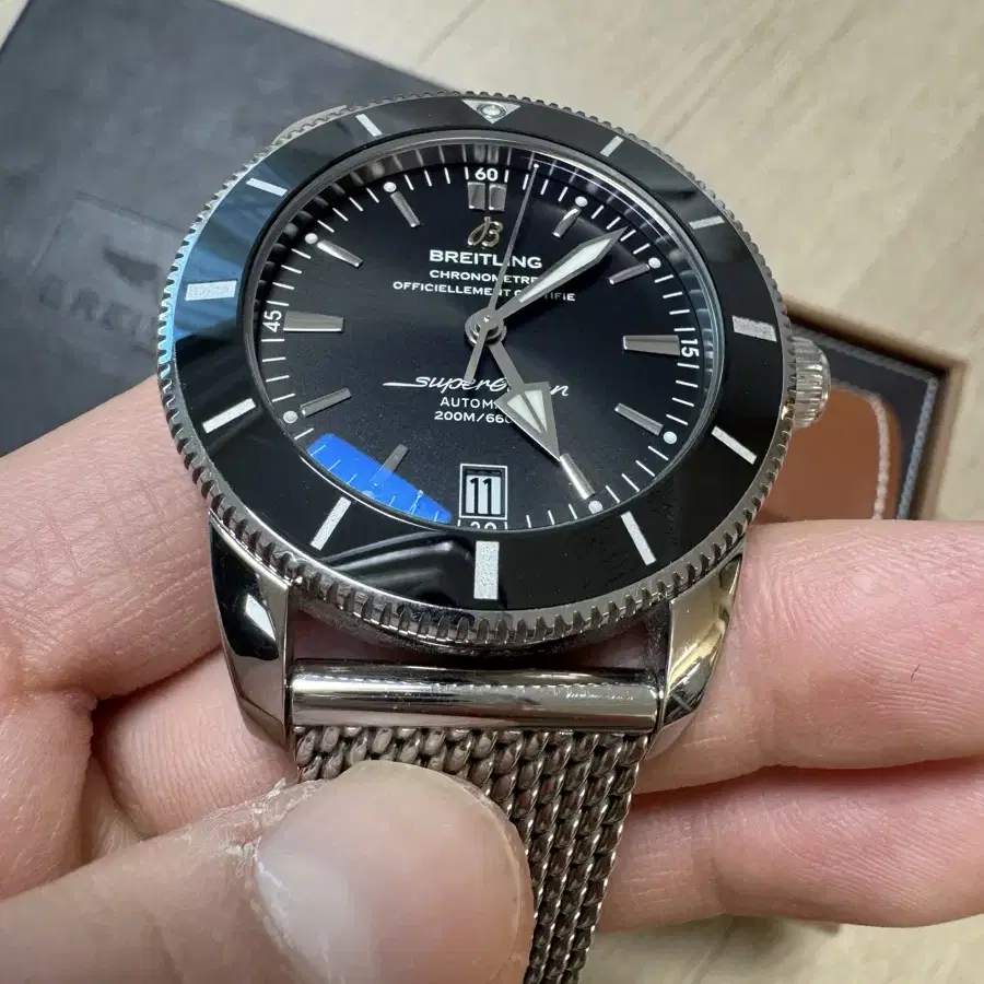 브라이틀링 헤리티지 42mm b20 세라믹 검판