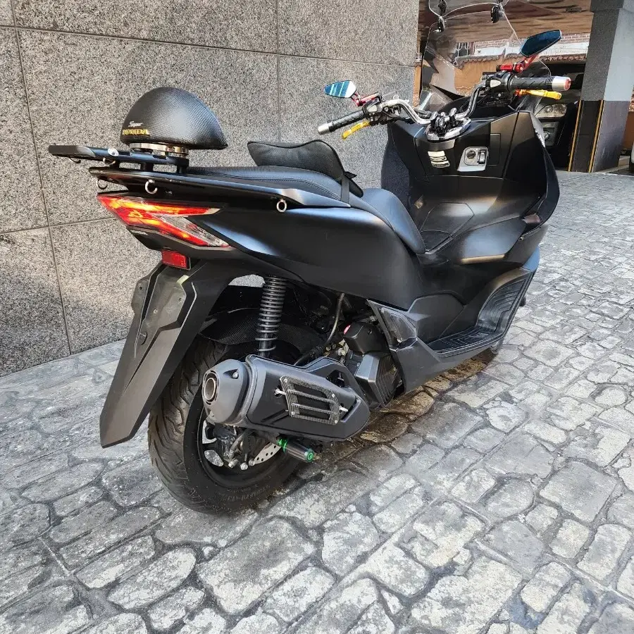 PCX125 abs 22년식 멧블랙 판매합니다