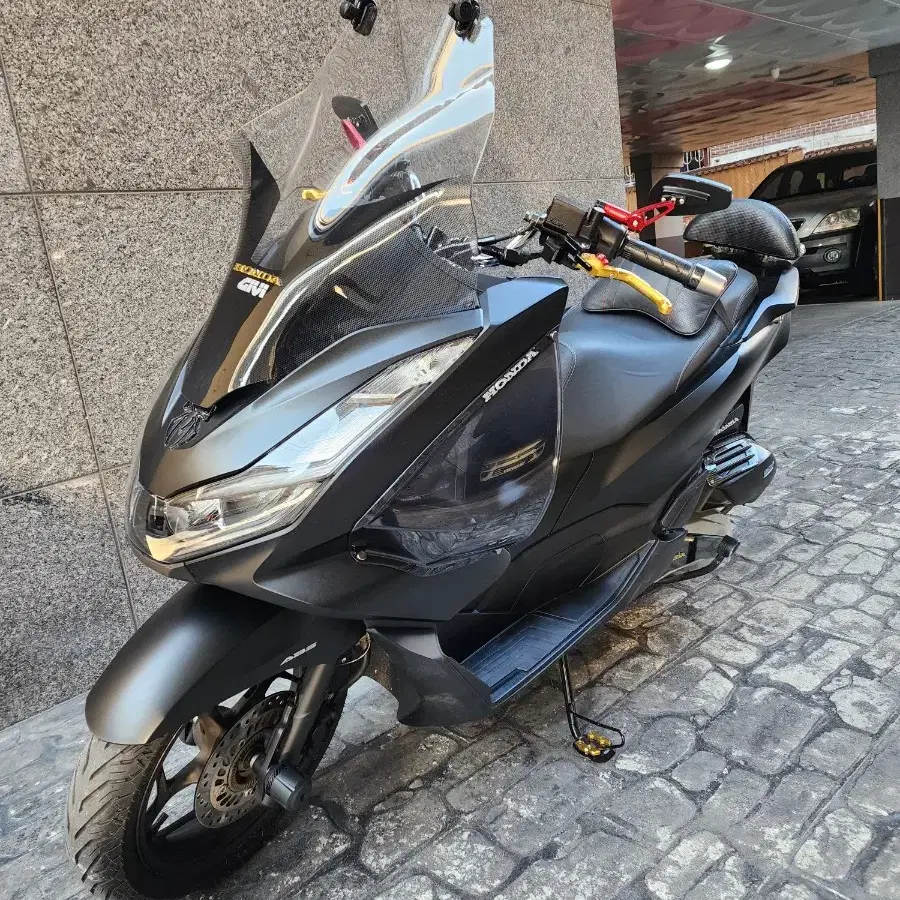 PCX125 abs 22년식 멧블랙 판매합니다