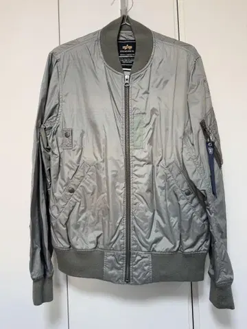 새상품급 유니폼 익스피리언트 x 알파 MA1 사이즈3 건메타